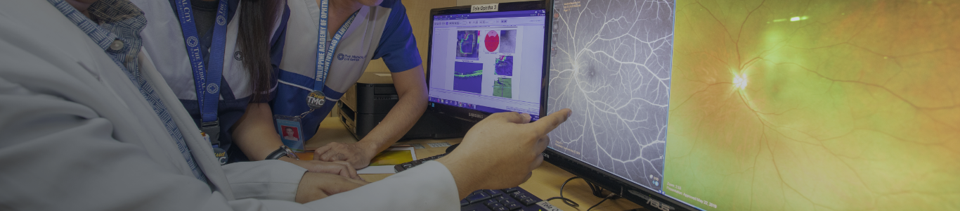 group of doctors and nurses analyzing a neural scan